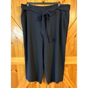 Evri Women's Plus Size 20W Wide Leg Gaucho Capri Pants Black nwt (0825)